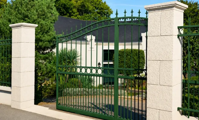 Création de clôture maçonnée et piliers de portail à Villebois-Lavalette, Angoulême, Le Bon Artisan Charentais